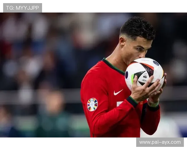 C罗身体状态在线,训练与比赛仍显巅峰 C罗身体状态在线,训练与比赛仍显巅峰